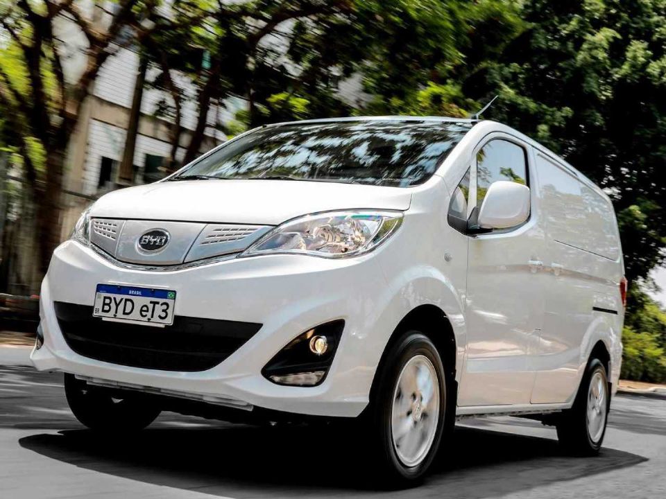 BYD eT3